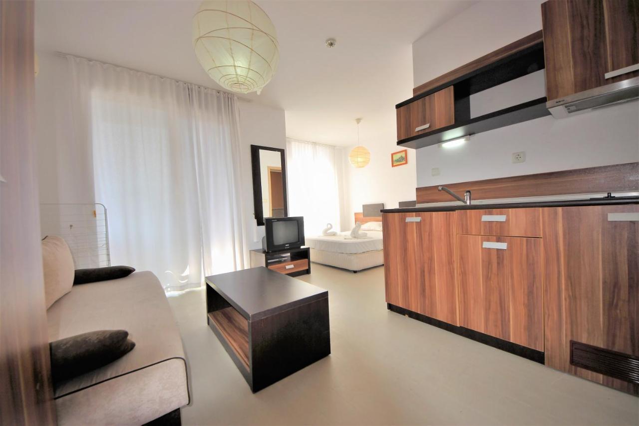 Menada Rainbow Apartments Napospart Kültér fotó